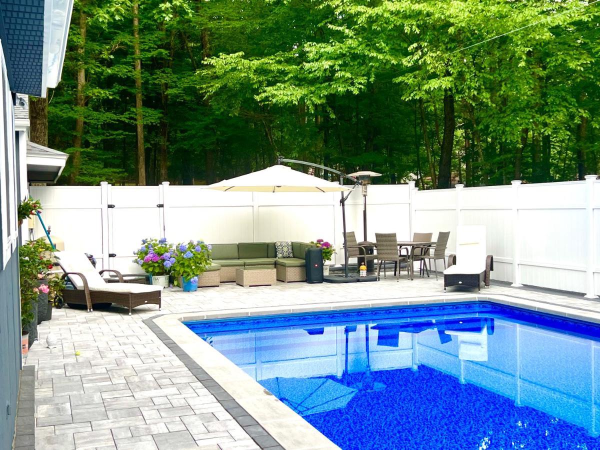 Amazing Poconos House . Sauna/Hot Tub/Private Pool Восток Страудсберг Экстерьер фото